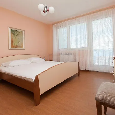 Apartment With A Parking Space - 16891 Crikvenica